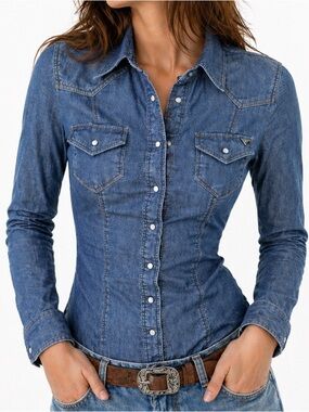 GUESS Denim Button Down Western Shirt Fitted Chambray Snap Front Top XS